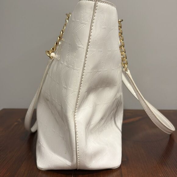 Michael Kors Jet Set Chain Tote - Picture 4 of 16